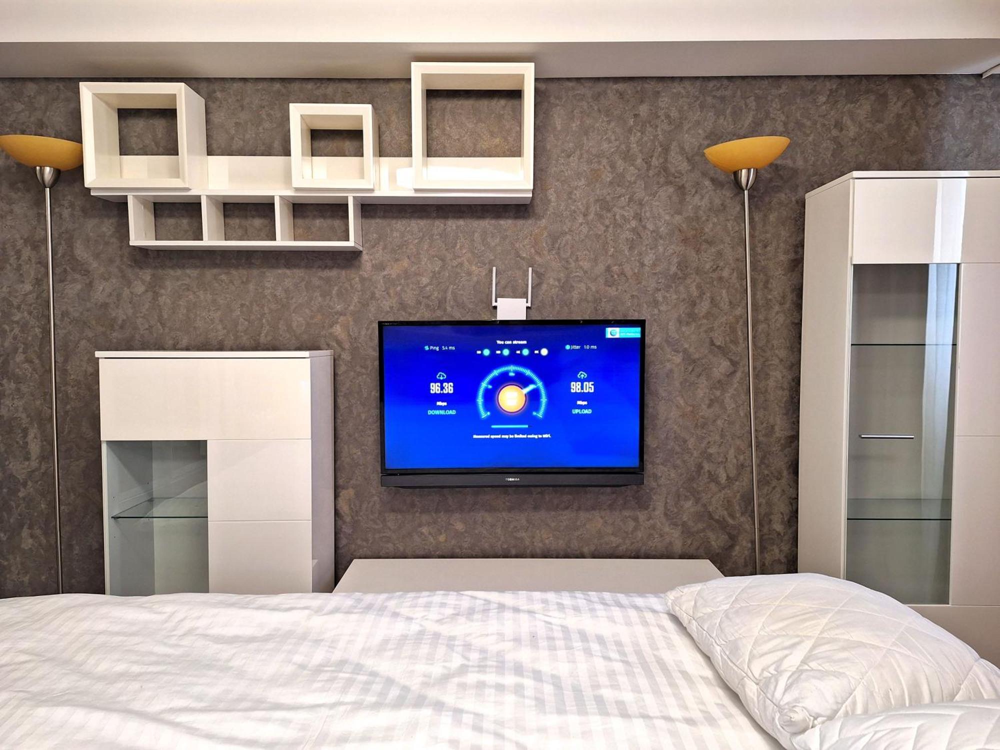 Найбільше Ліжко У Полтаві Мережа Alex Apartments Цілодобово Безконтактне Заселення Poltava Eksteriør bilde